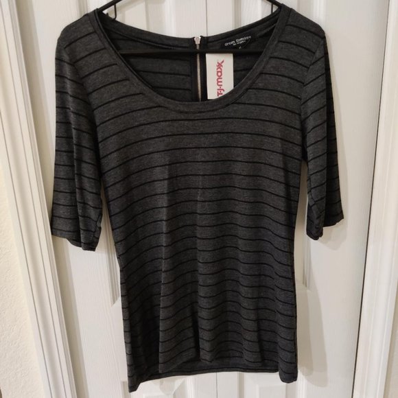 Green Envelope Black Gray Striped 3/4 Sleeve Blouse Medium NWT - Picture 1 of 2